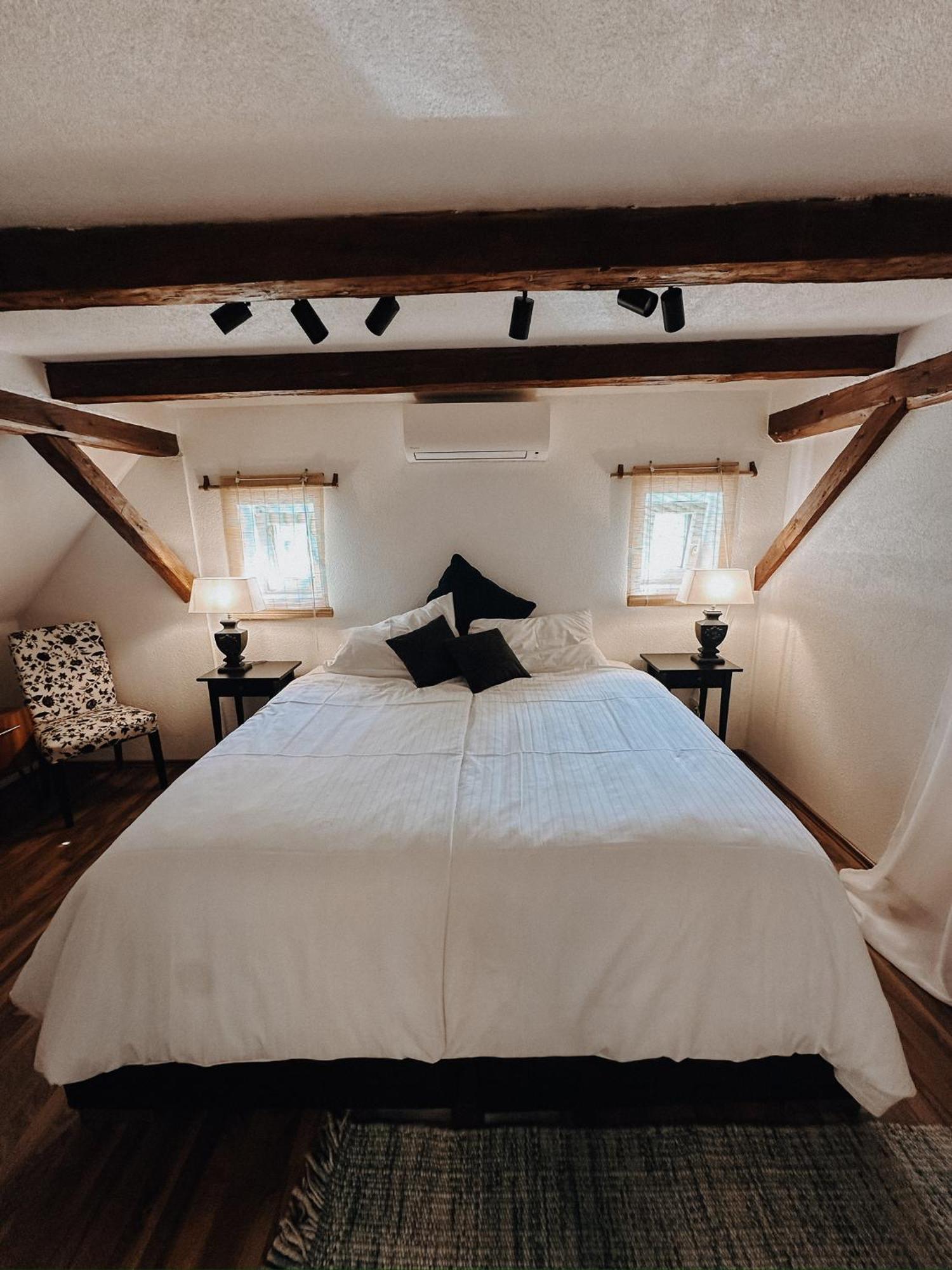 Weingut Holler Chalet Weingarten Spielfeld Extérieur photo
